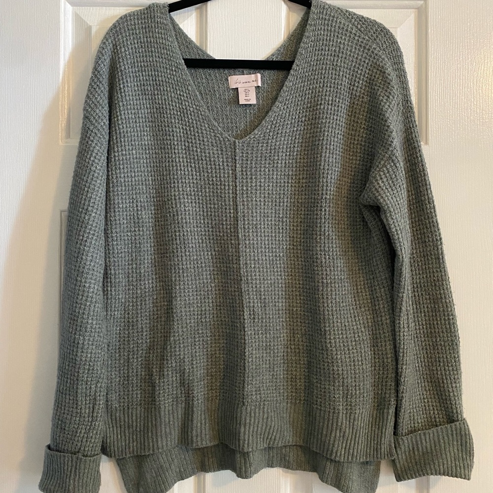 Lightweight knit sweater - Light sage green color